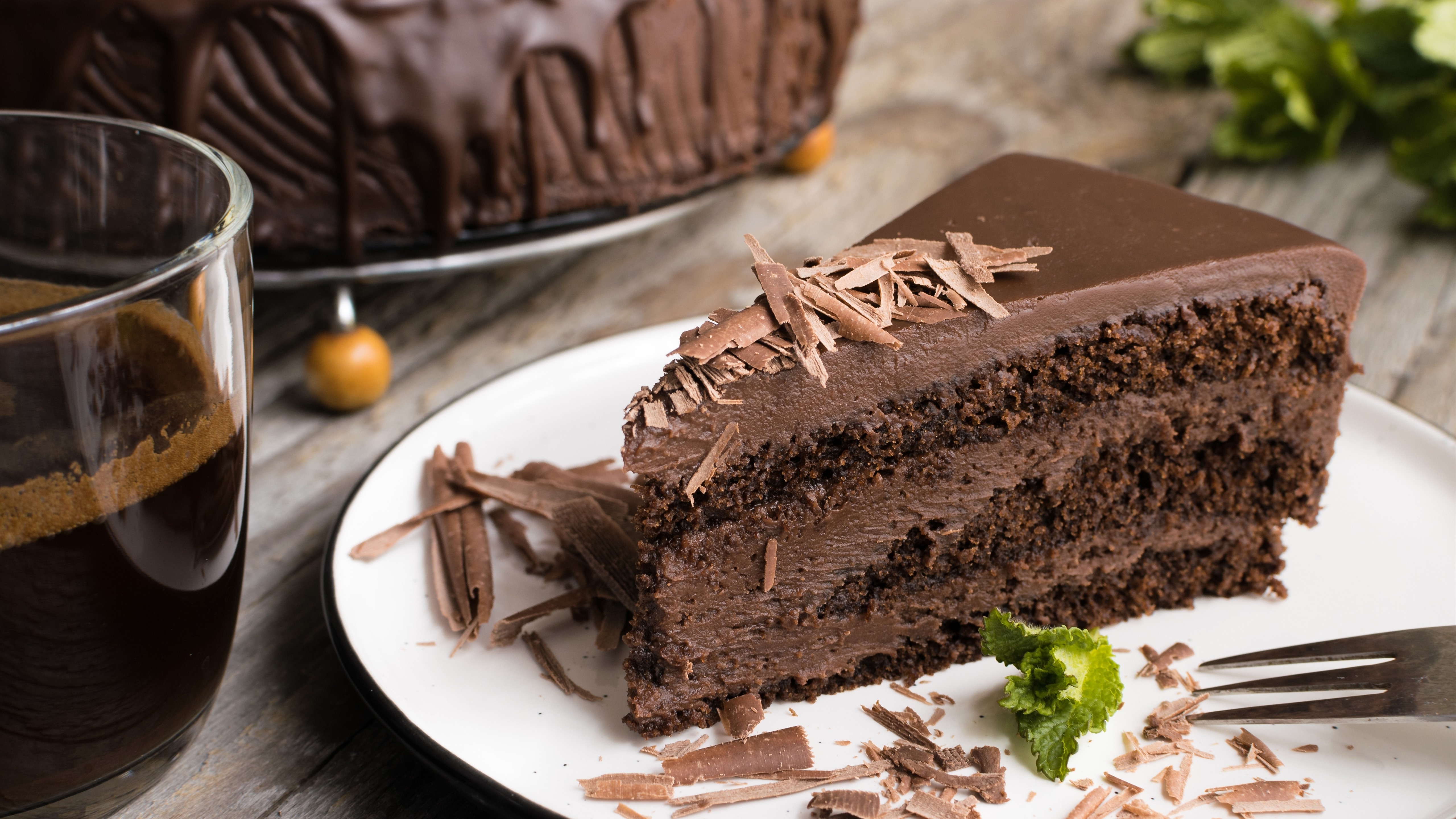 Торт шоко шок. Шоколадный торт. Кусок торта. Шоколадный торт торт. Шоко шоколадный торт.