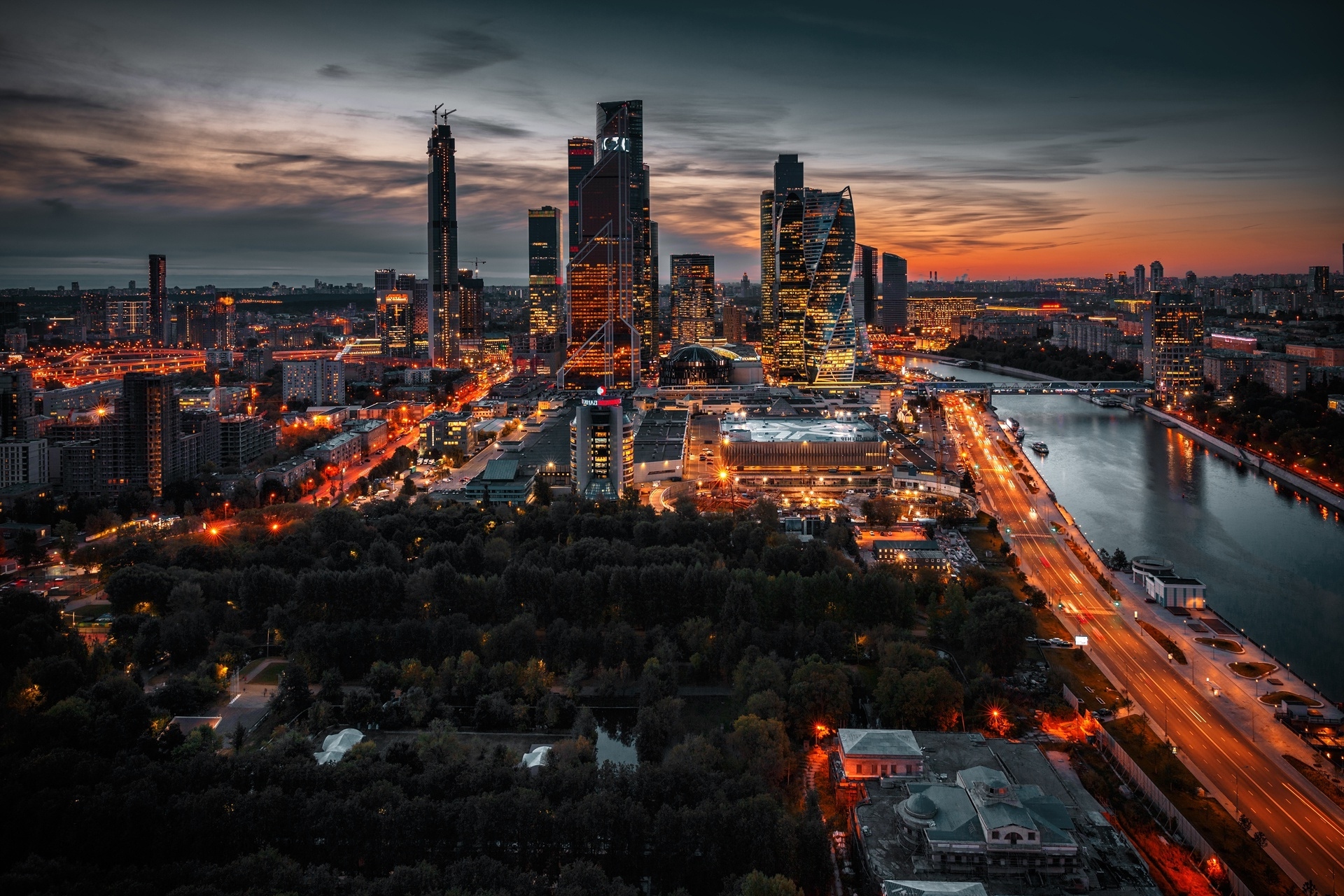 Город. Москоу - Сити, небоскребы, река.. Москва Сити 2020. Москоу Сити 4к. Вид с небоскреба Москва Сити.